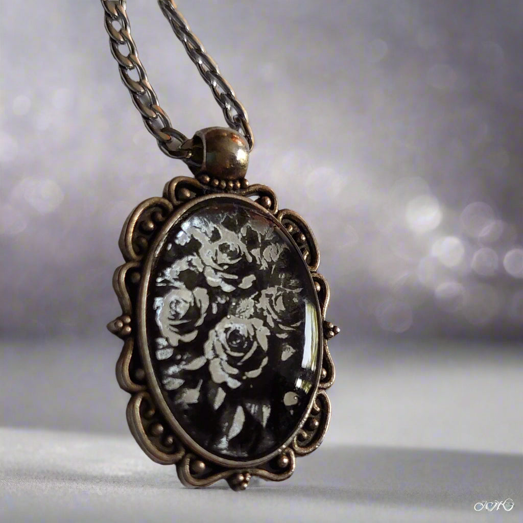 Pandantiv - Dark Rose